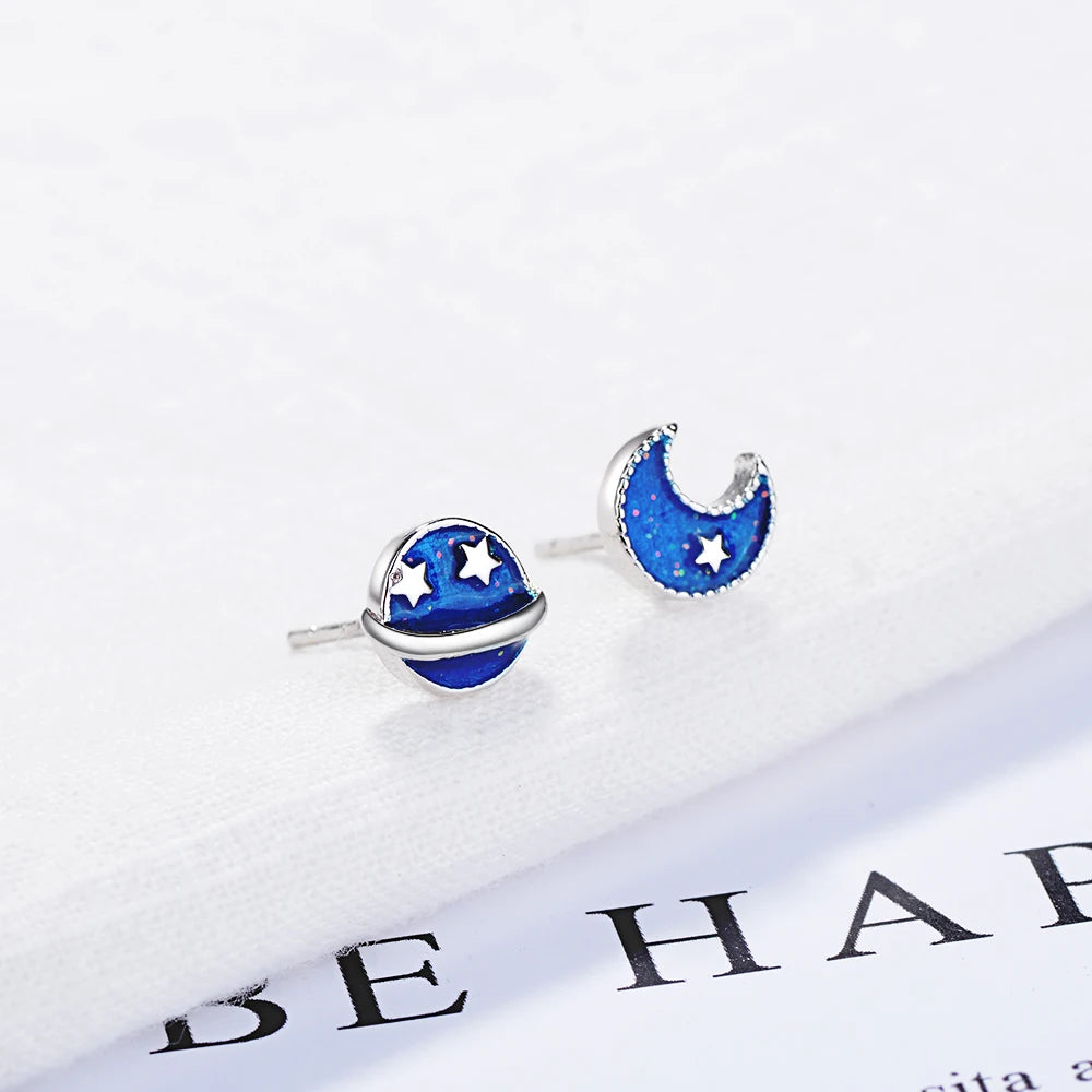 100% 925 silver needle Women Fashion Cute Tiny Asymmetric Moon Star Small Stud Earrings For Daughter Girls Ds327