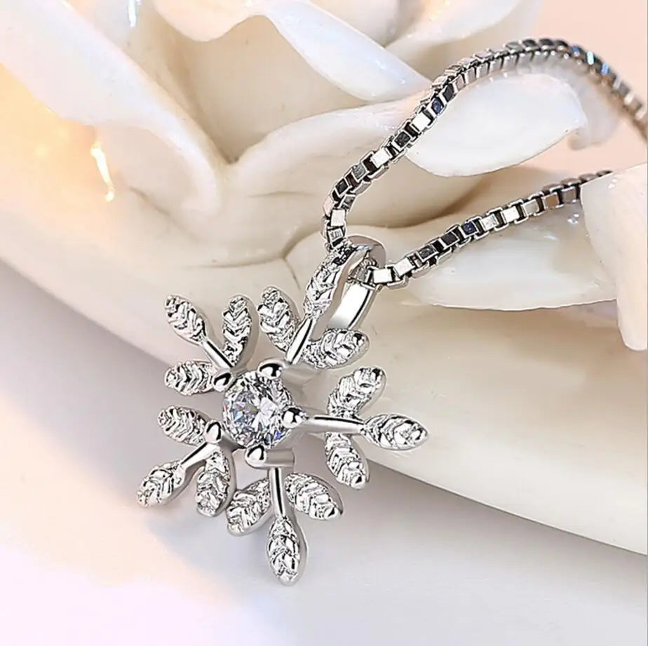 925 Sterling Silver Necklace CZ Zirconia Snowflake Pendant Neckace For Women Gift 45cm Chain choker collares kolye S-N142